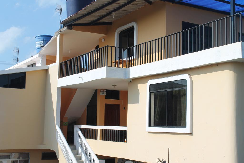Dolphin House Hotel Puerto Baquerizo Moreno Kültér fotó