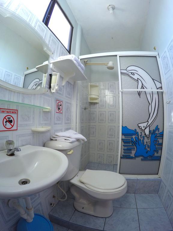 Dolphin House Hotel Puerto Baquerizo Moreno Kültér fotó
